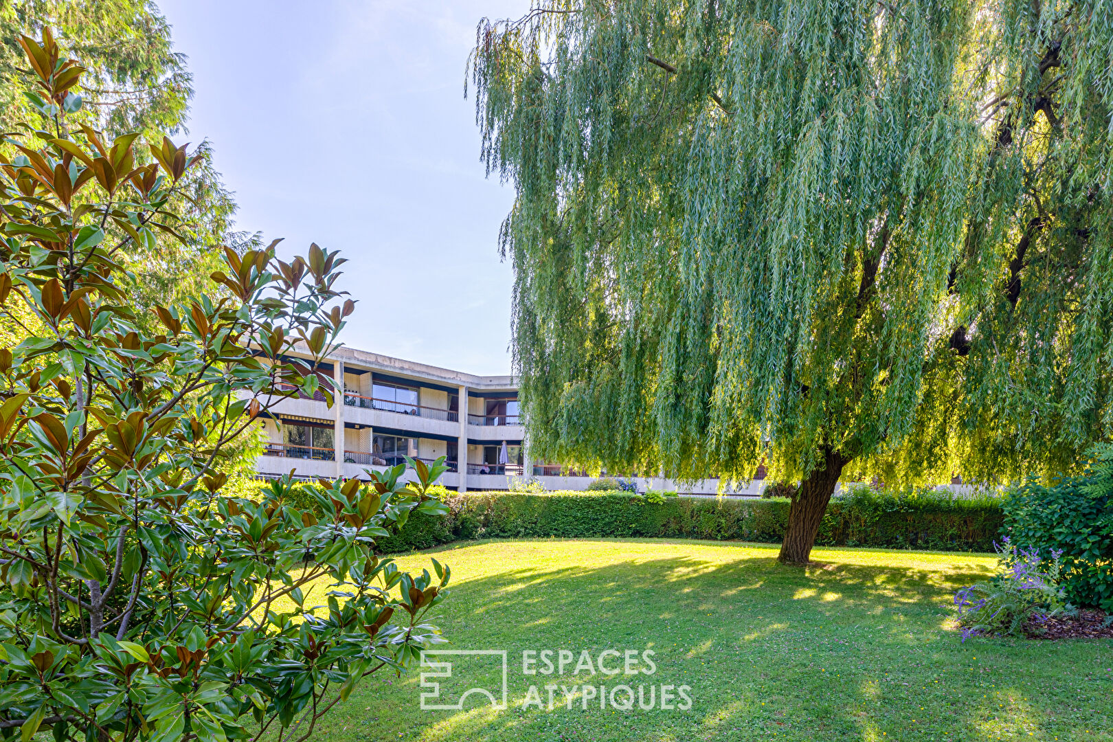 Agence immobilière de ESPACES ATYPIQUES Hauts de Seine