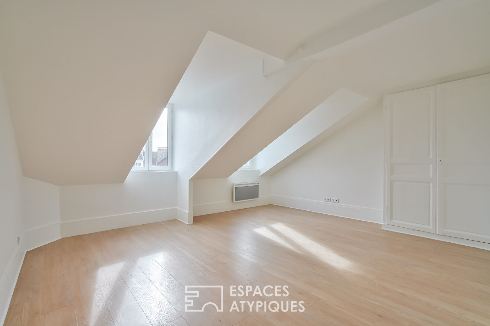 Agence immobilière de Espaces Atypiques Yvelines - ESPACES ATYPIQUES YVELINES