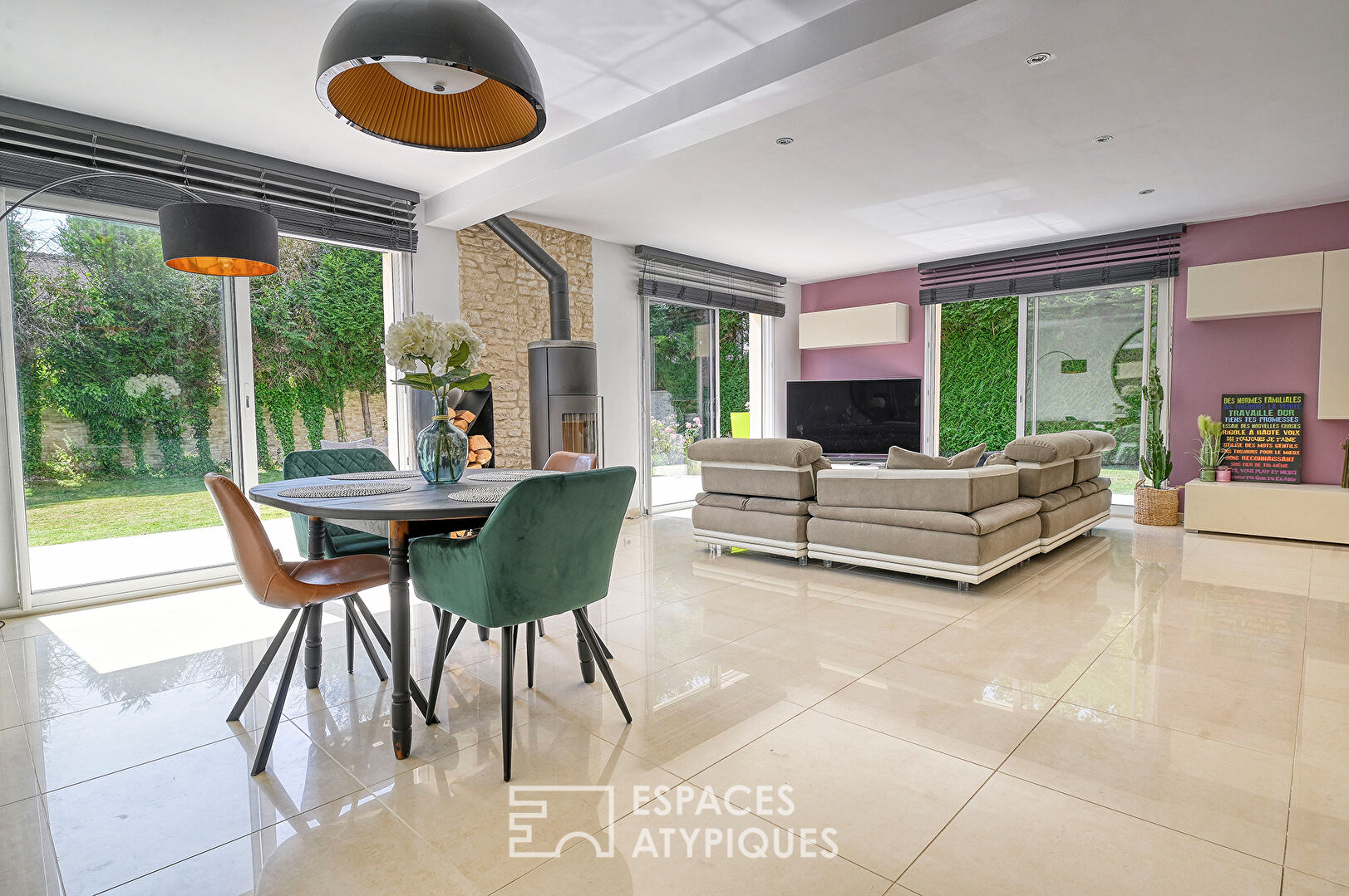 Photo Maison familiale contemporaine à pieds du centre de Montfort l'Amaury image 3/6