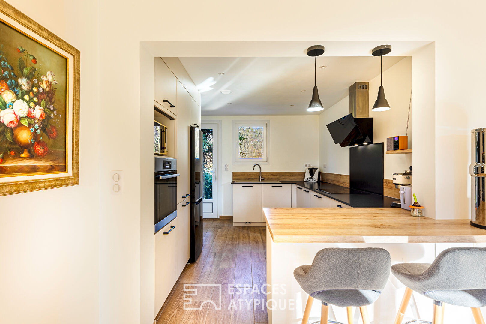 Photo Maison rénovée avec ponton sur l'Île de Vaux : les charmes des bords de Seine image 3/6