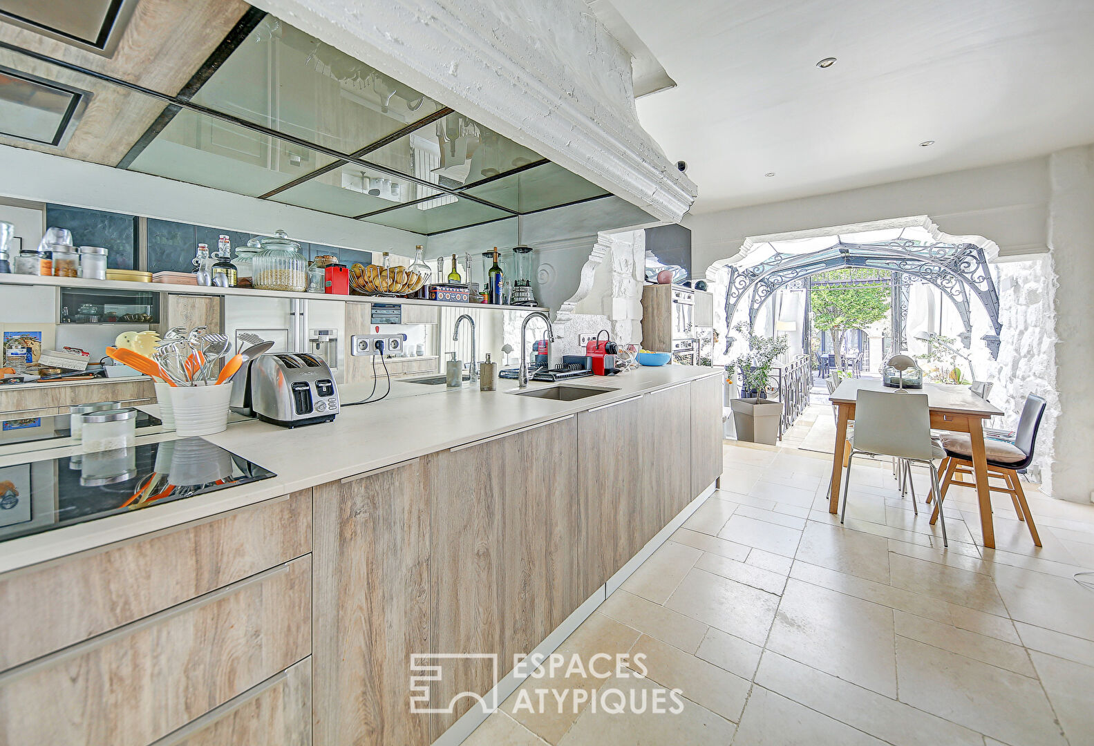 Photo Souplex avec terrasse et dépendance image 2/6