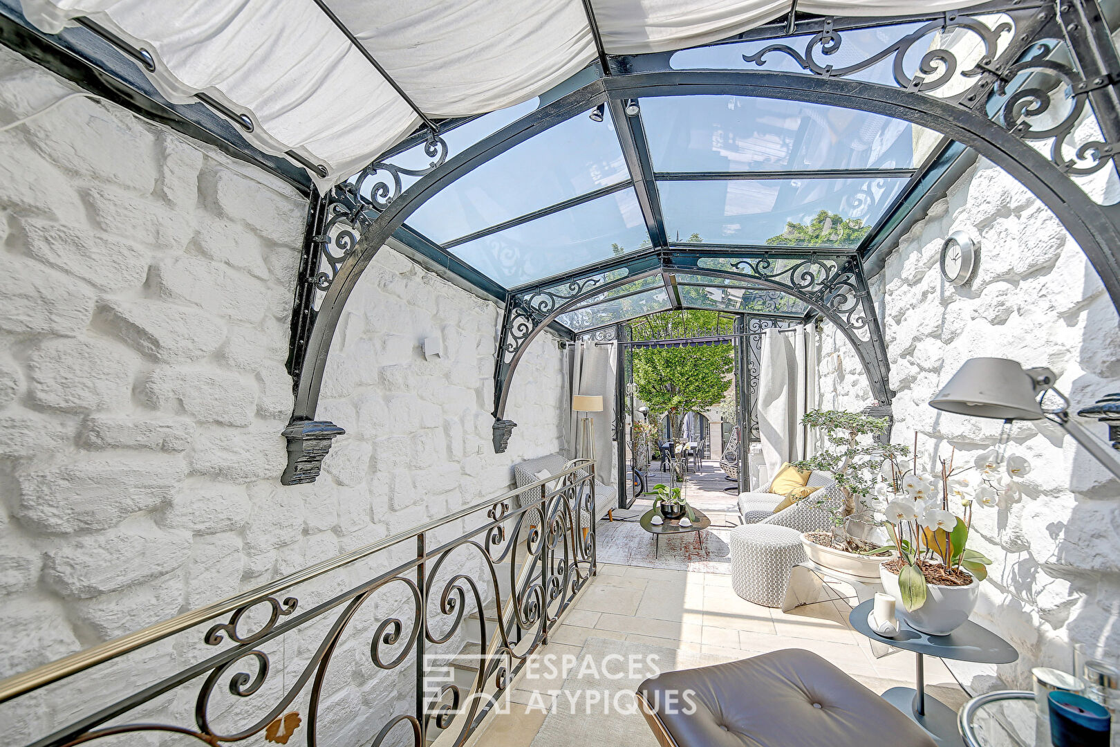 Photo Souplex avec terrasse et dépendance image 3/6