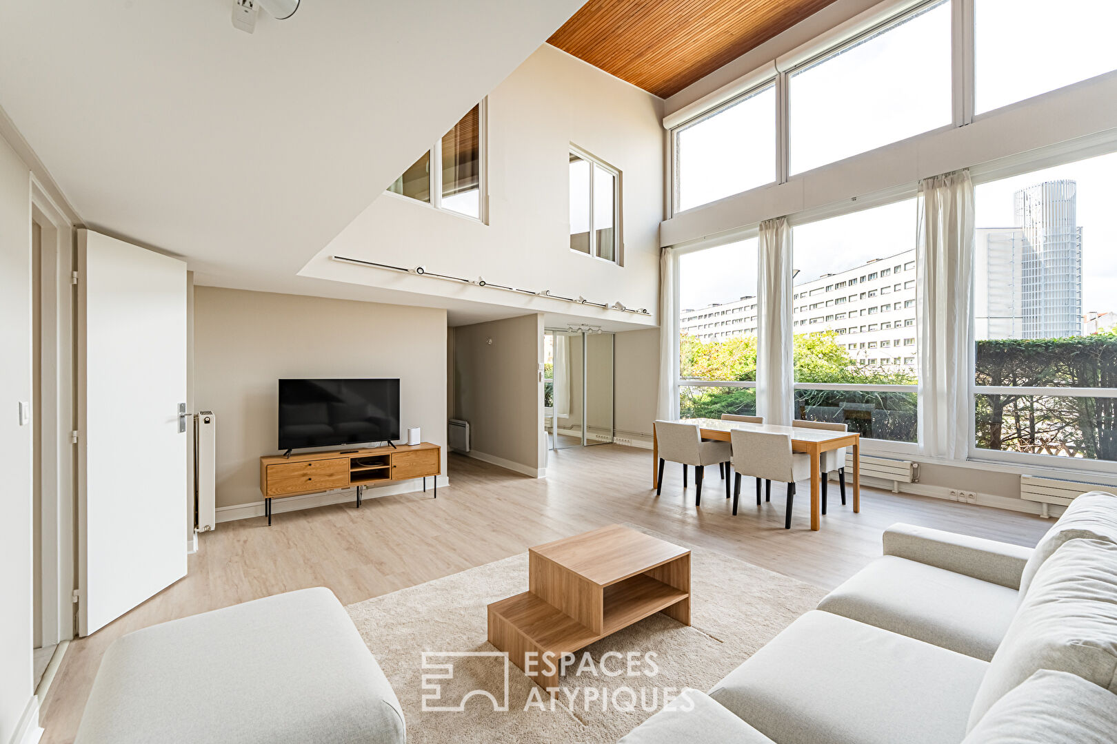 Photo Atelier d'artiste en duplex, esprit maison image 3/6