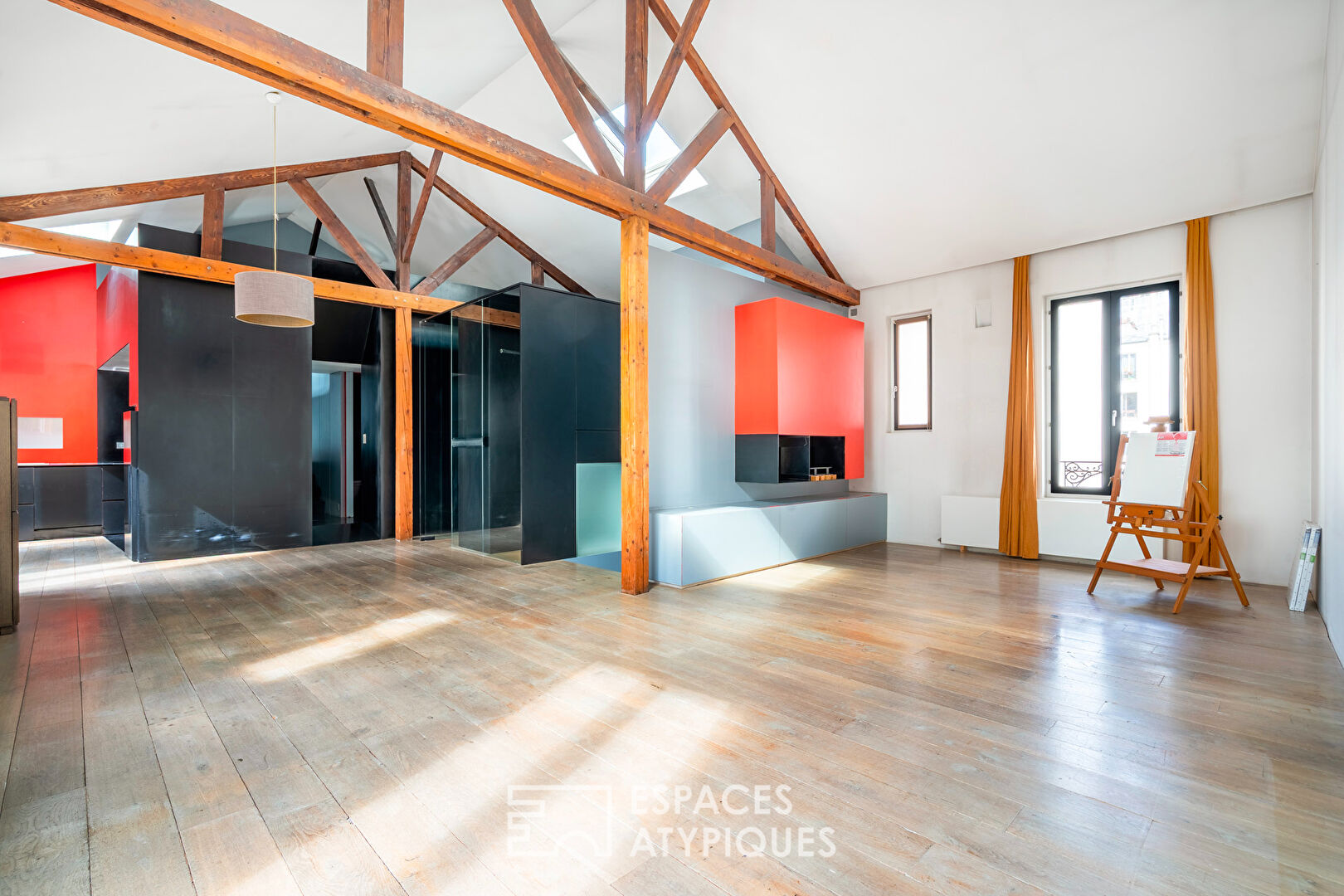 Loft traversant au dernier étage avec ascenseur