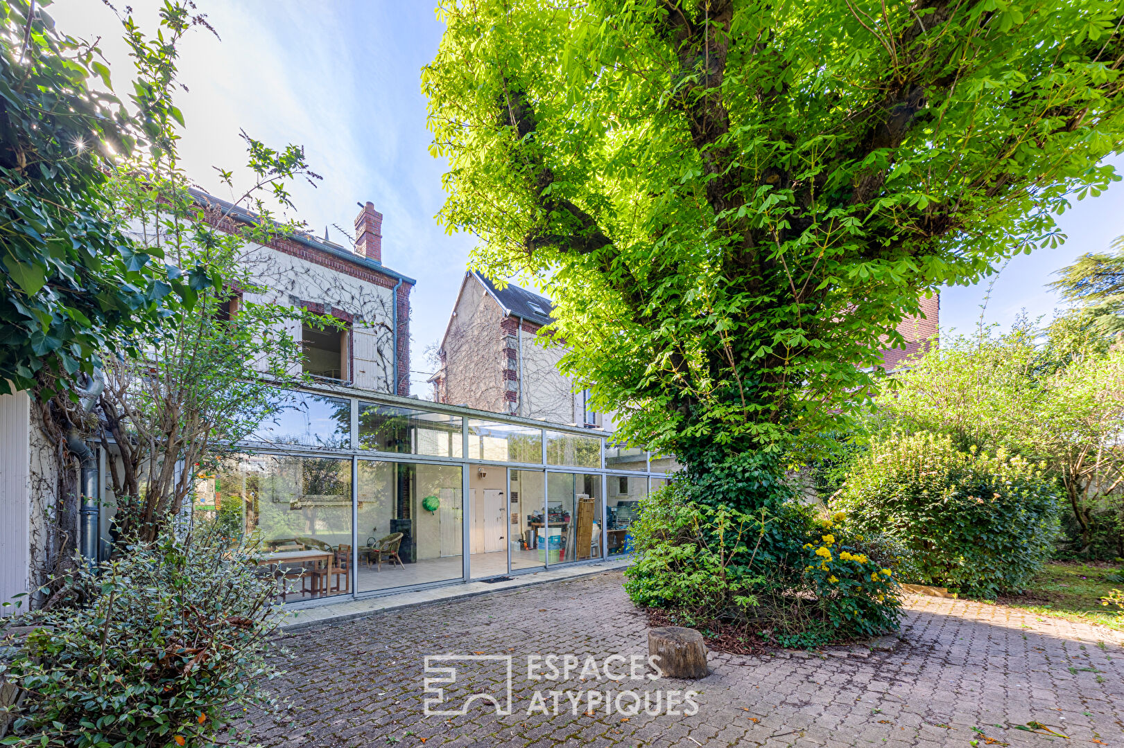 Maison familiale à réinventer dans quartier très recherché de Mantes la Jolie