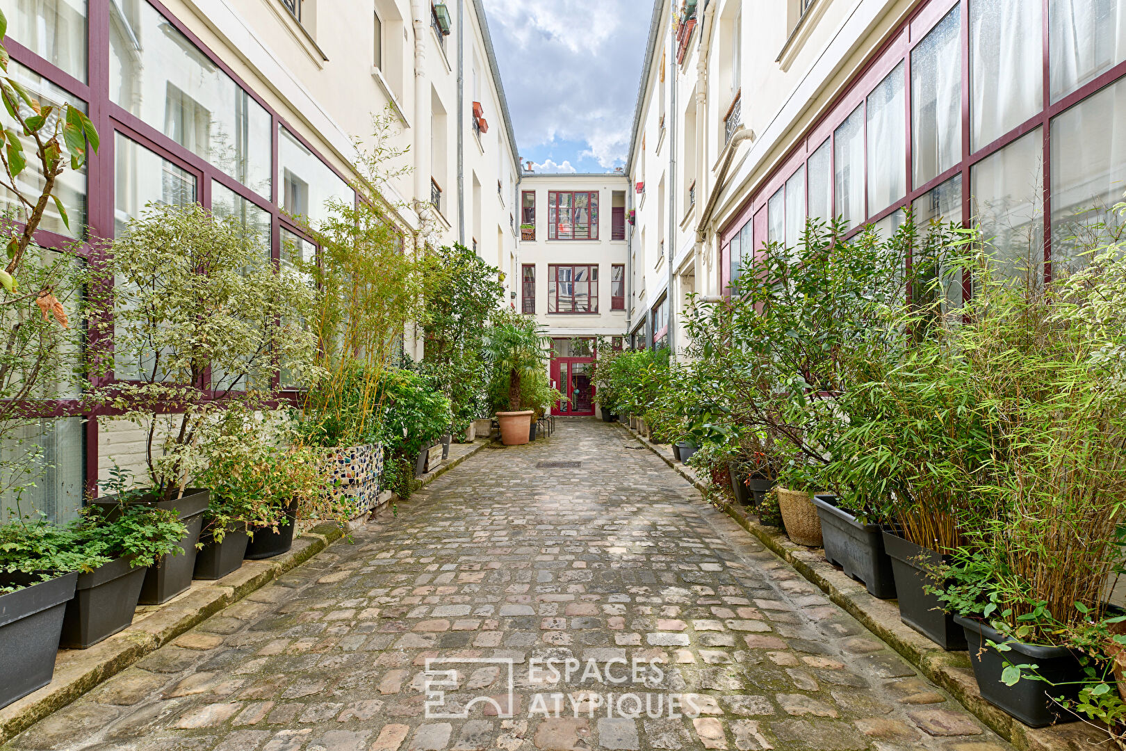 Photo Ancien atelier transformé en loft de 150 m² au calme sur cour végétalisée image 3/6