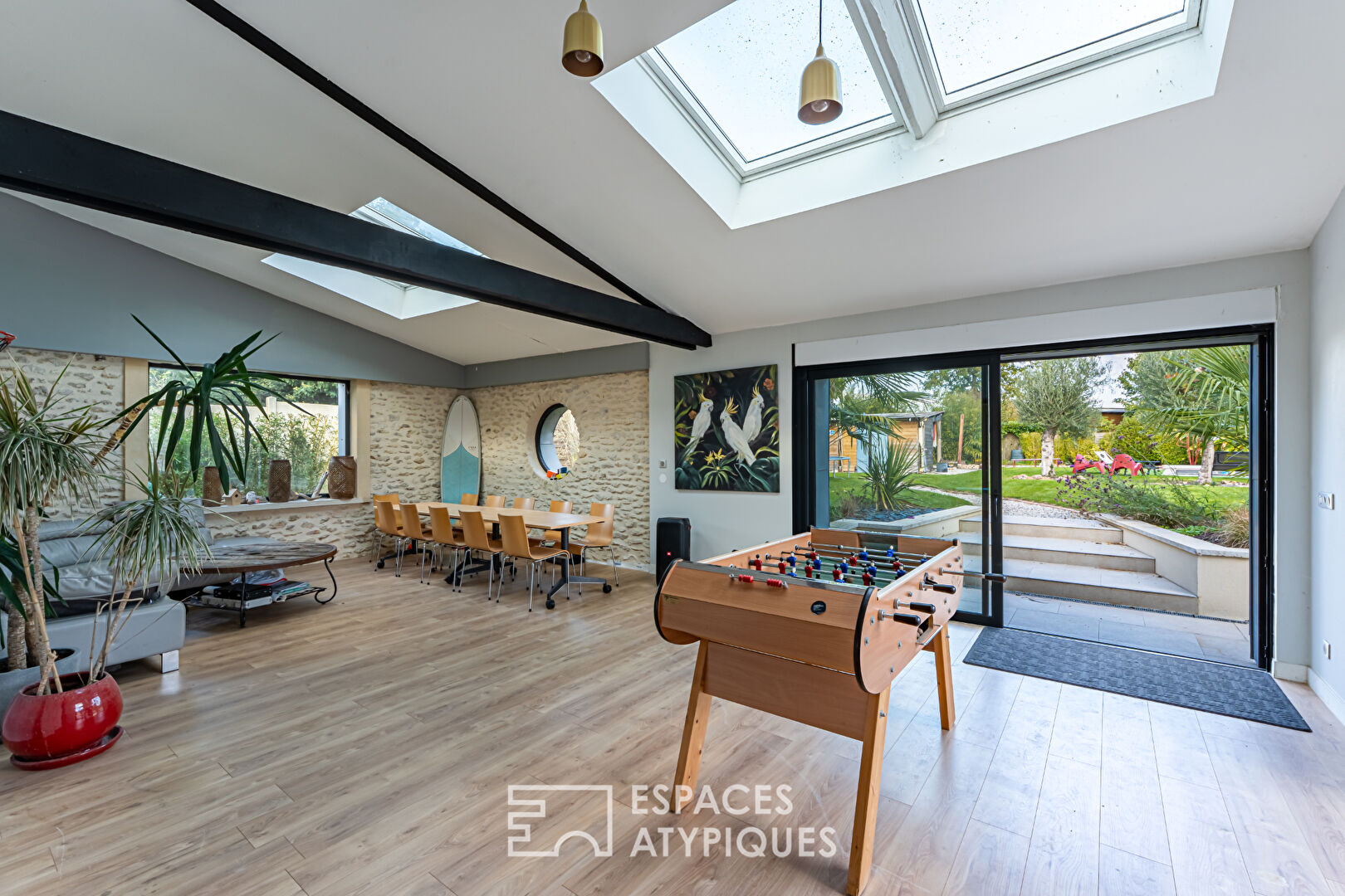 Photo Maison de charme contemporaine avec piscine à Sonchamp image 3/6