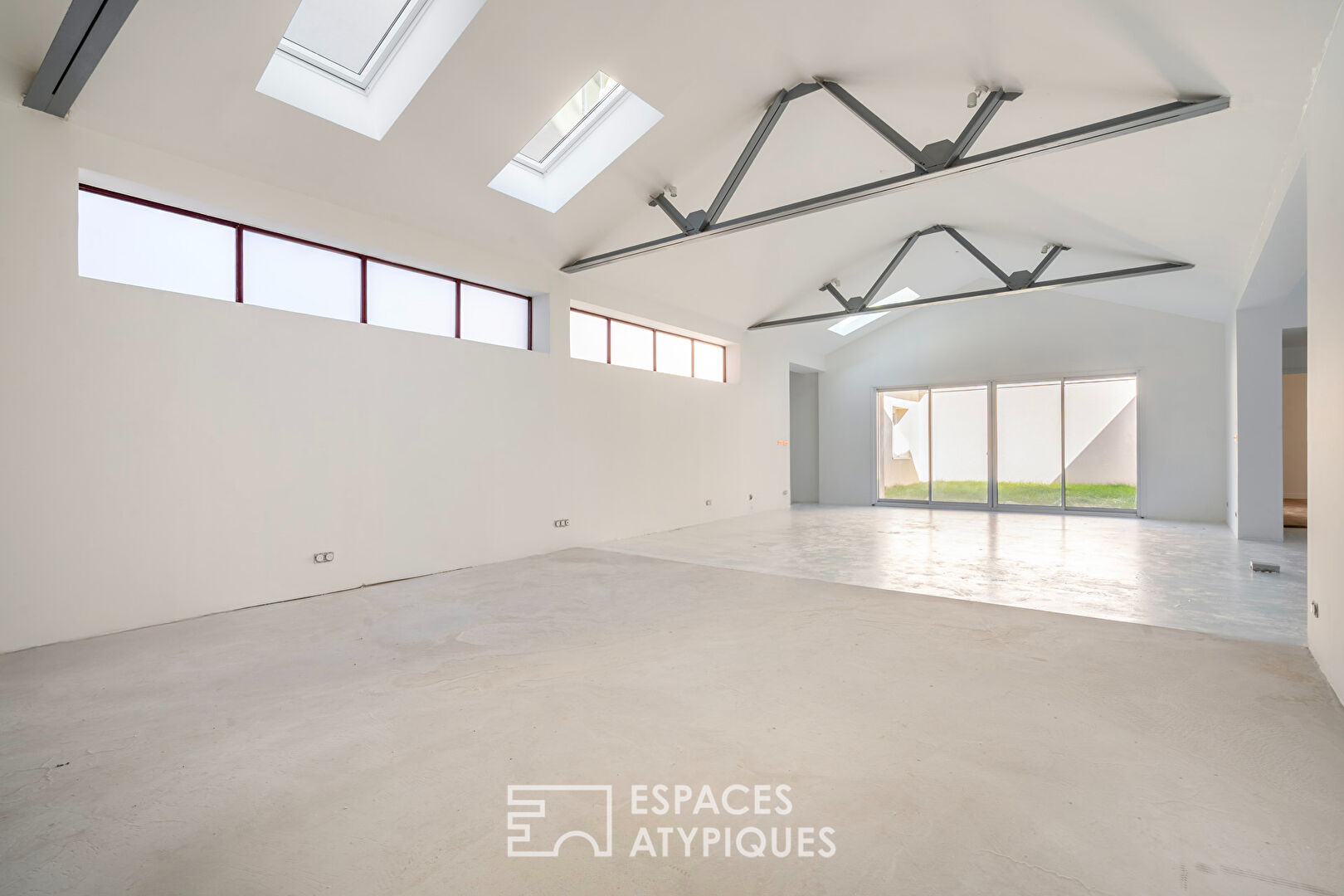 Agence immobilière de ESPACES ATYPIQUES SEINE SAINT DENIS