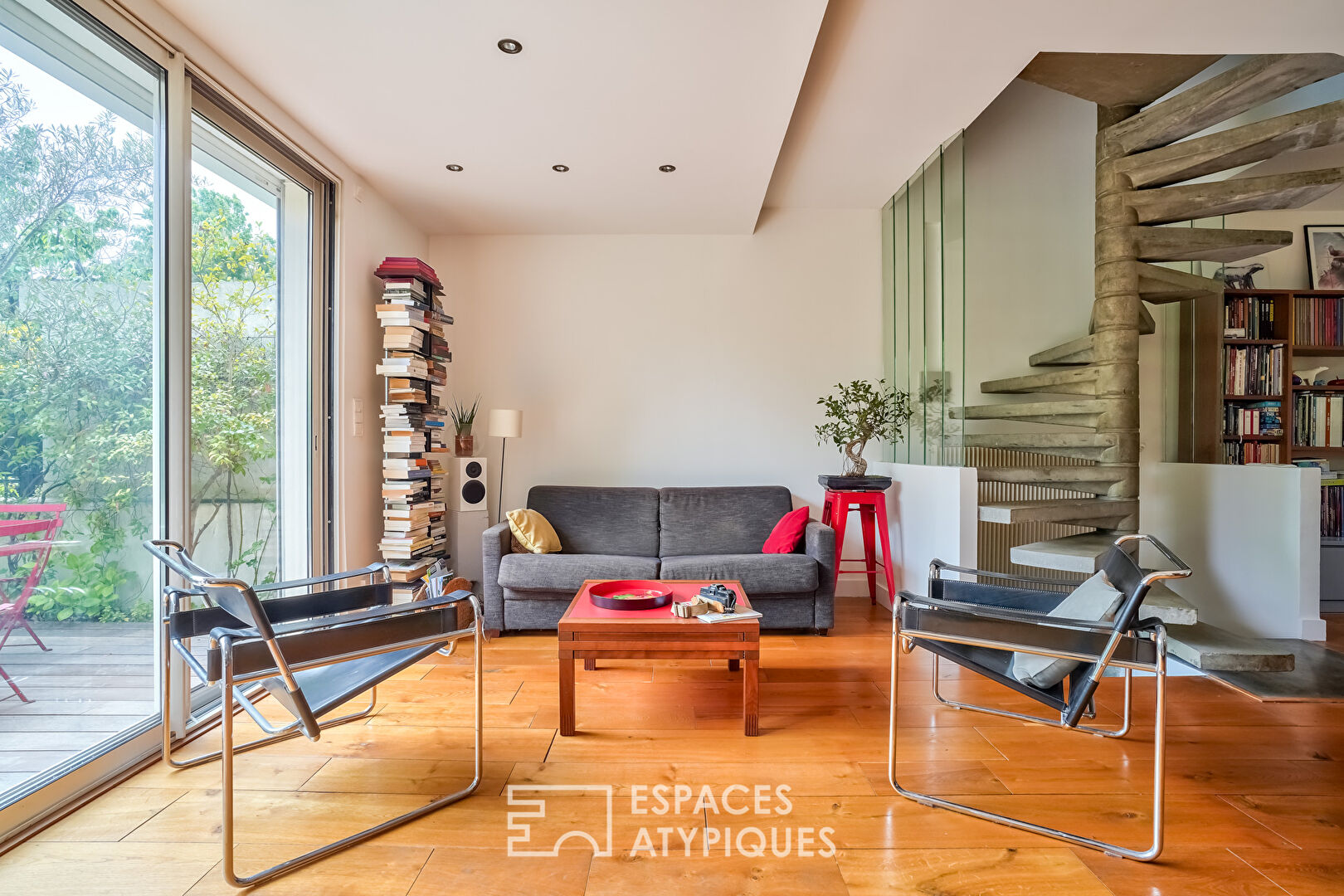 Agence immobilière de ESPACES ATYPIQUES Hauts de Seine