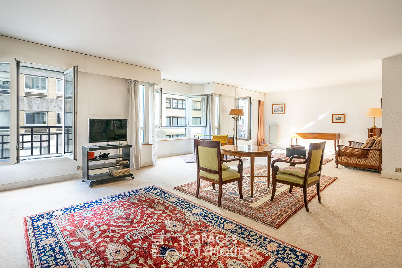 Photo Appartement familial traversant à relifter - Jasmin-Auteuil image 2/6