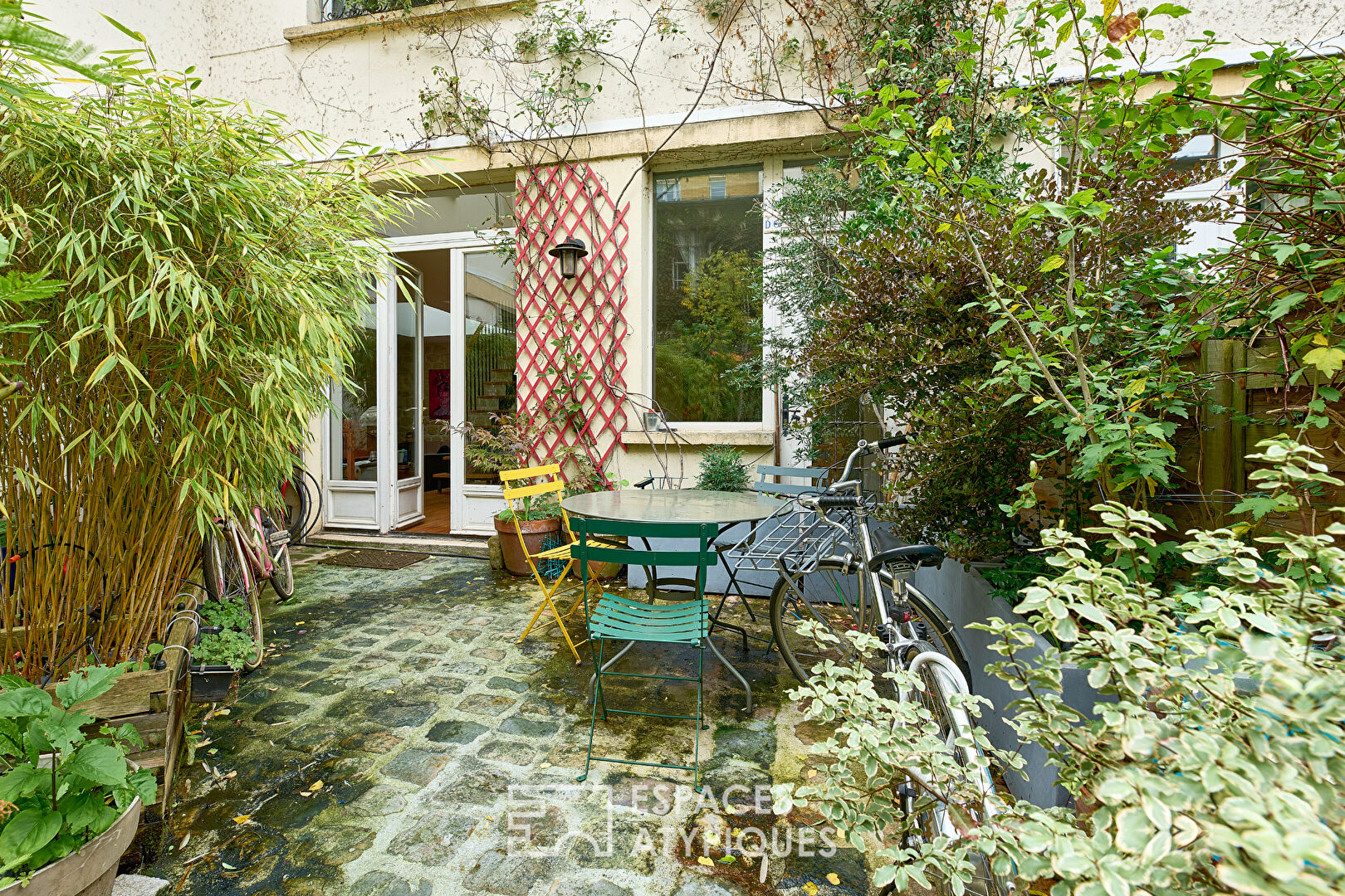 Photo Triplex avec terrasse sur une cour végétalisée image 2/6