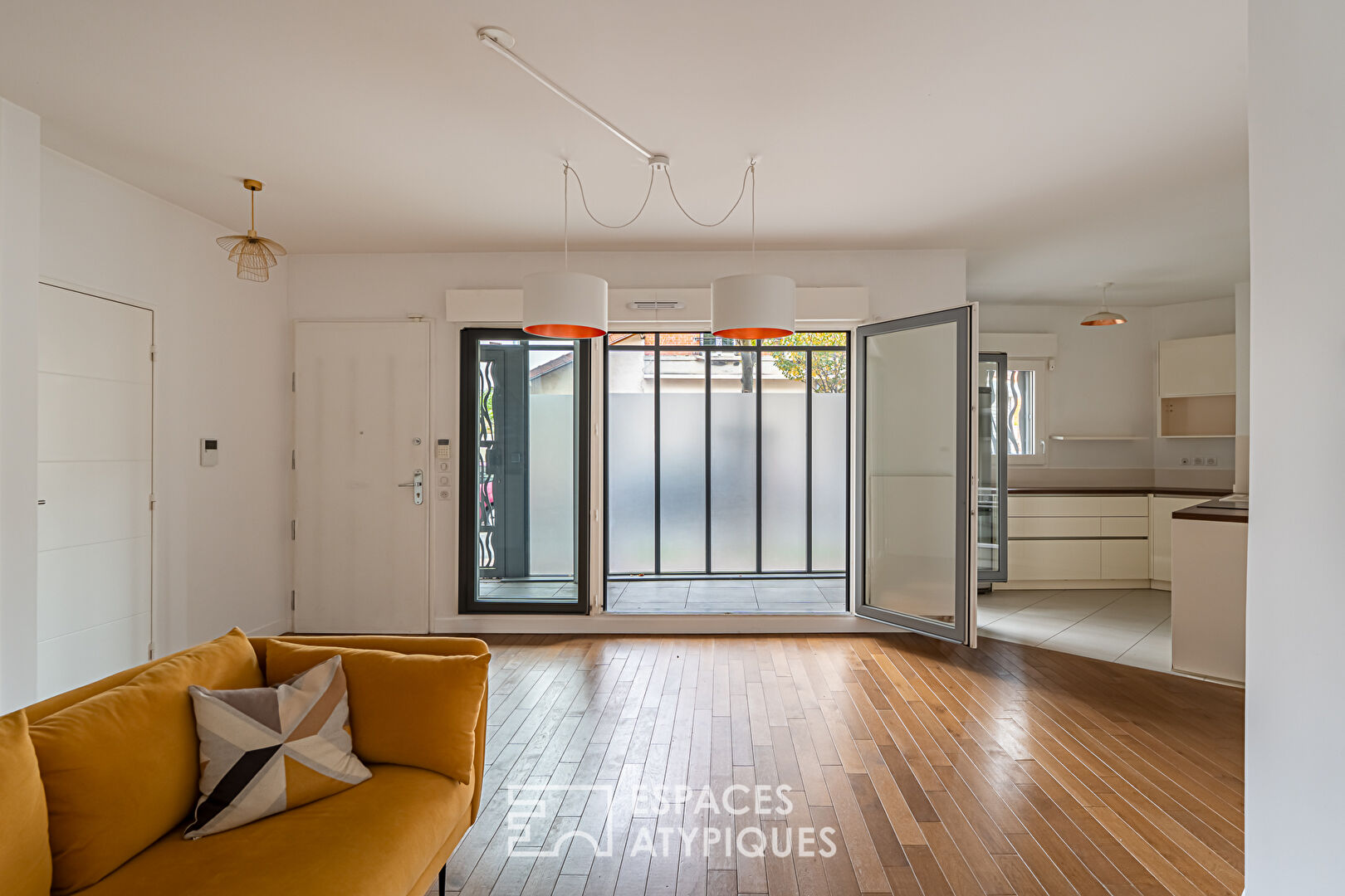 Photo Duplex esprit maison avec loggia quartier Mairie d'Issy image 4/6