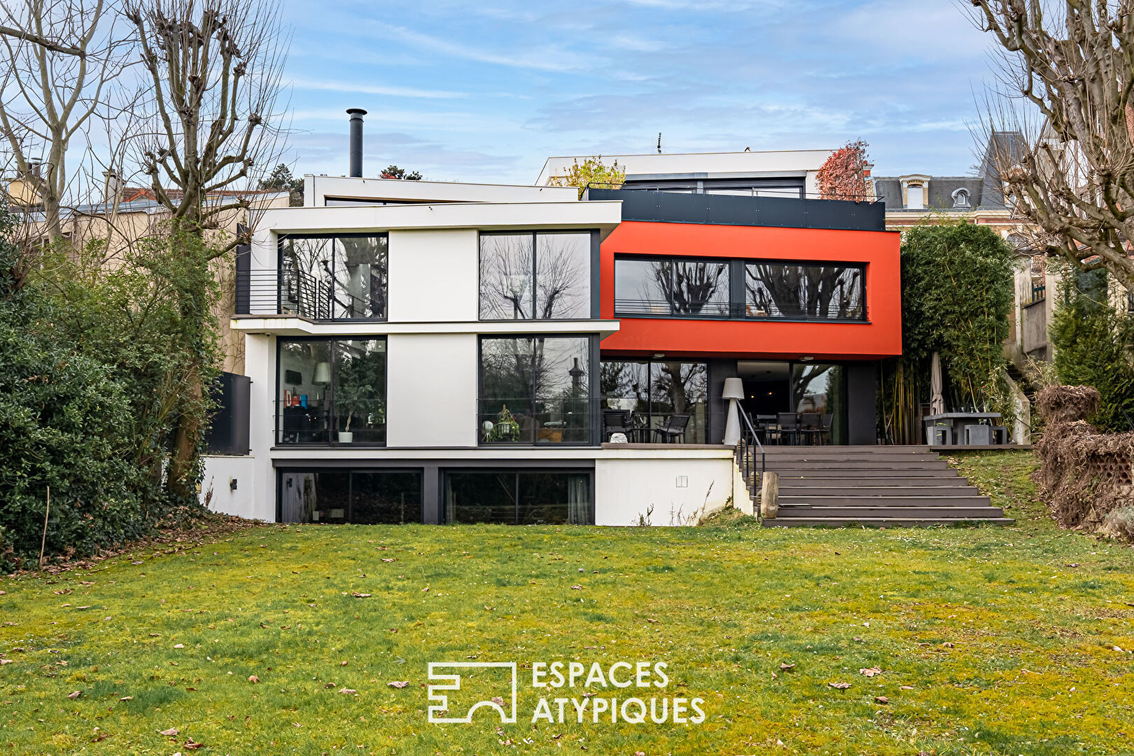 Agence immobilière de ESPACES ATYPIQUES Hauts de Seine