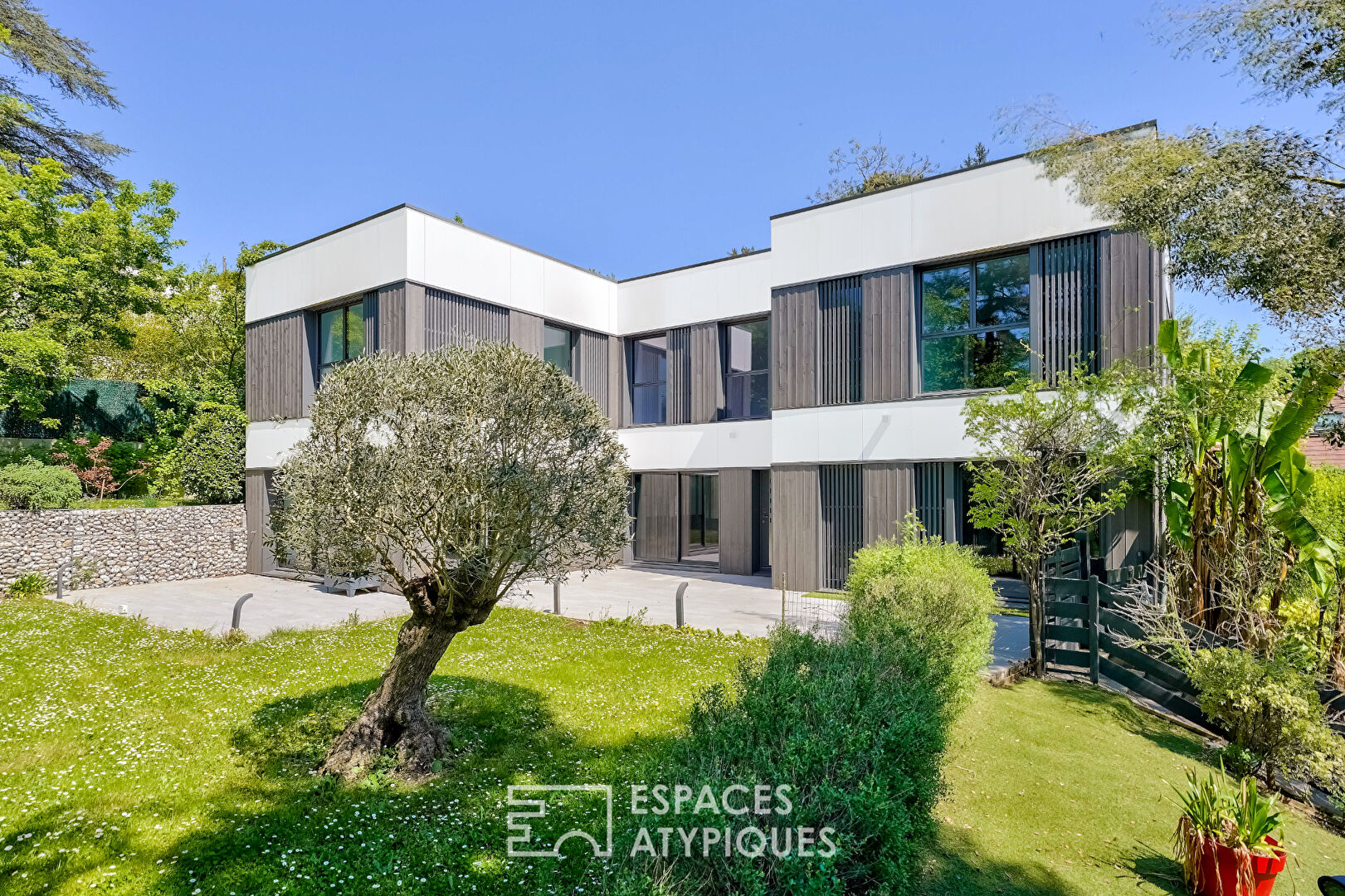 Maison d'architecte avec terrasse et jardin sans vis à vis