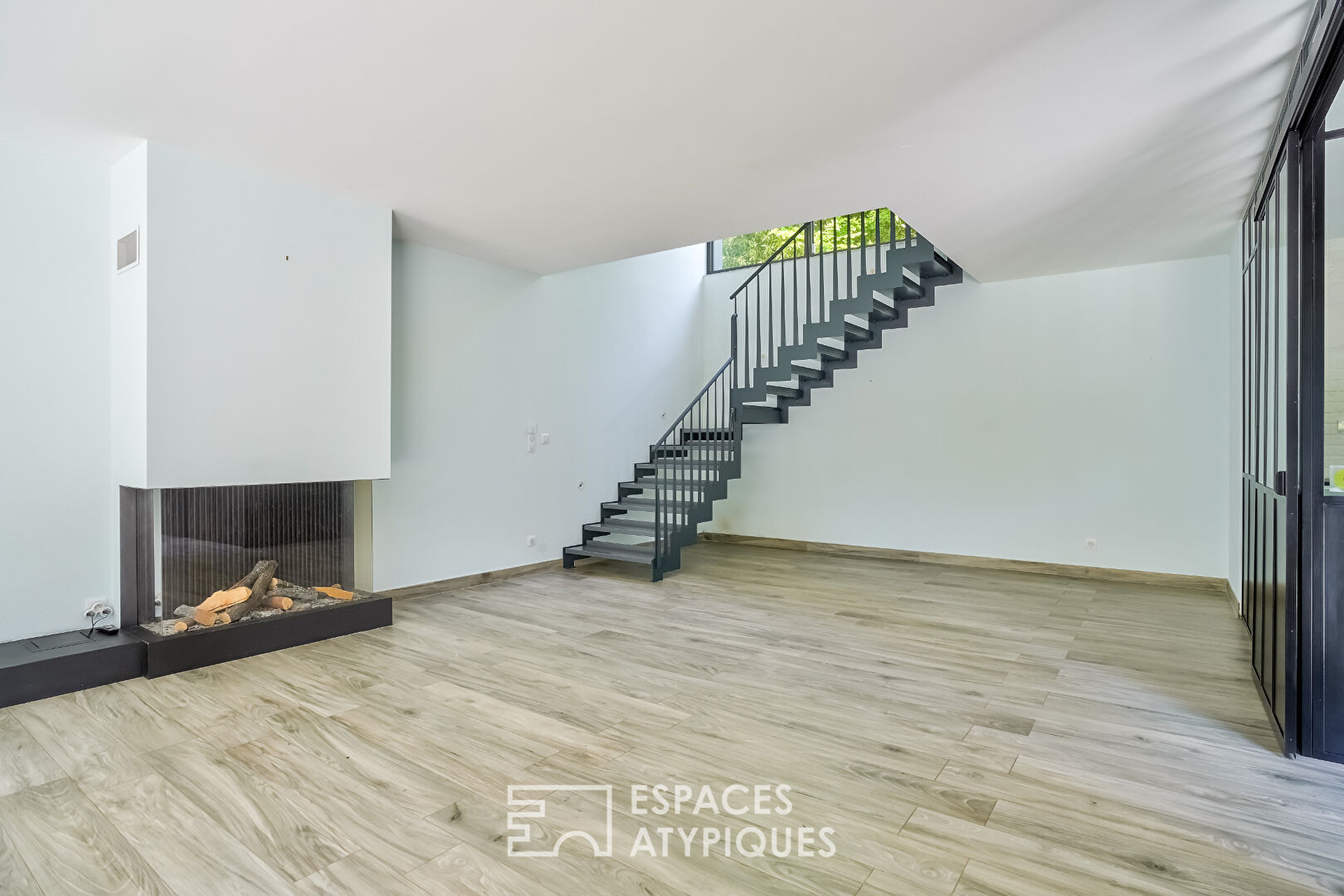 Photo Maison d'architecte avec terrasse et jardin sans vis à vis image 4/6