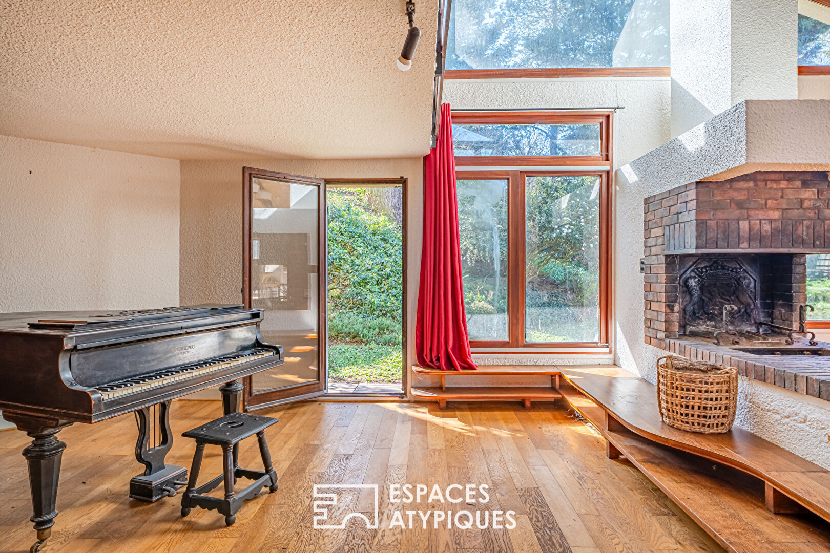 Photo Superbe maison d'Architecte et son appartement indépendant en rez de jardin image 5/6