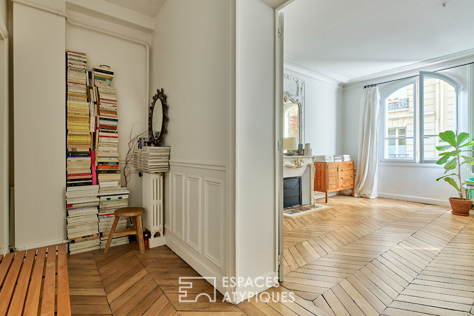 Photo Haussmannien dans voie privée - Quartier Trudaine-Maubeuge image 6/6