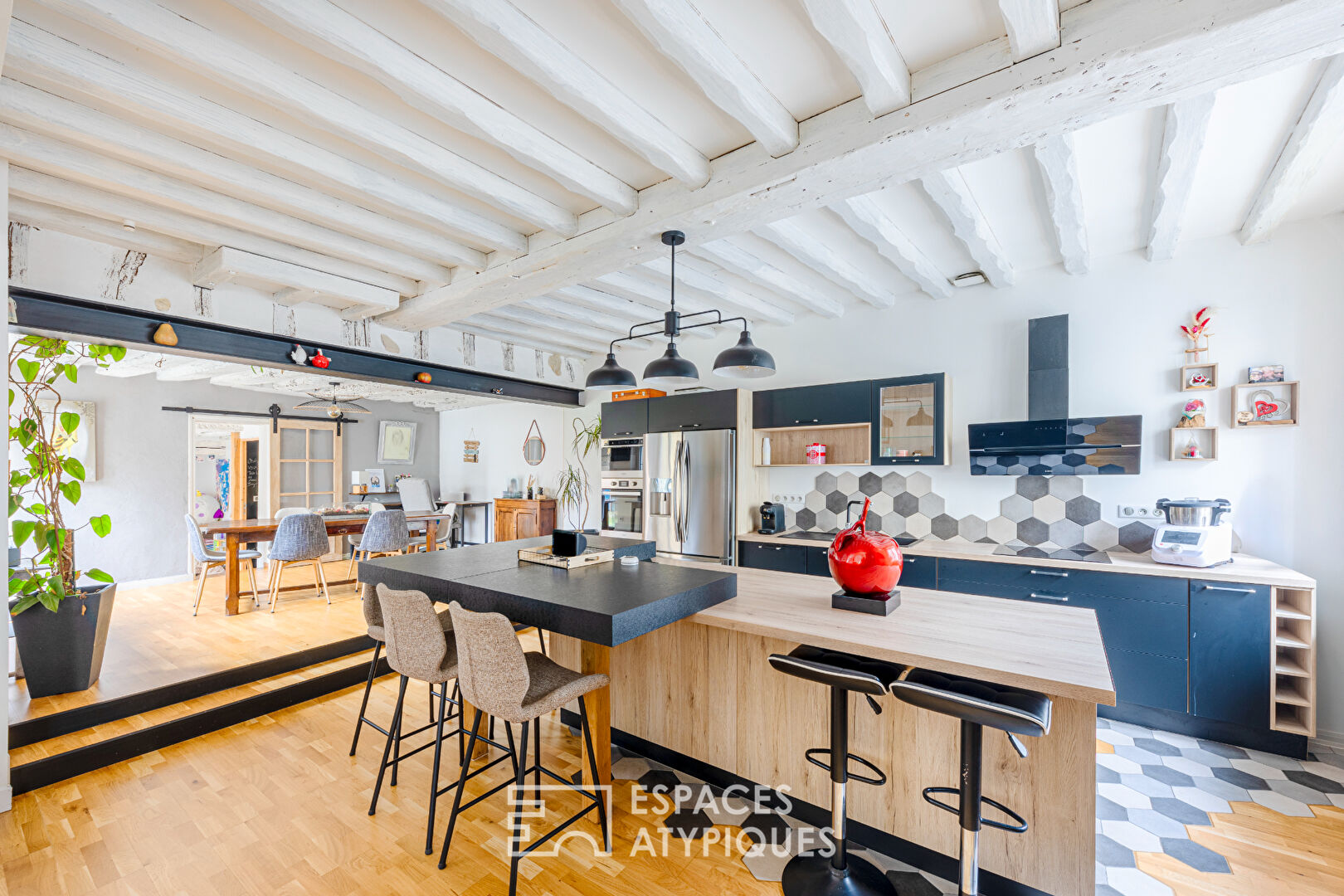 Potentiel exceptionnel pour cet ancien Prieuré rénové avec goût