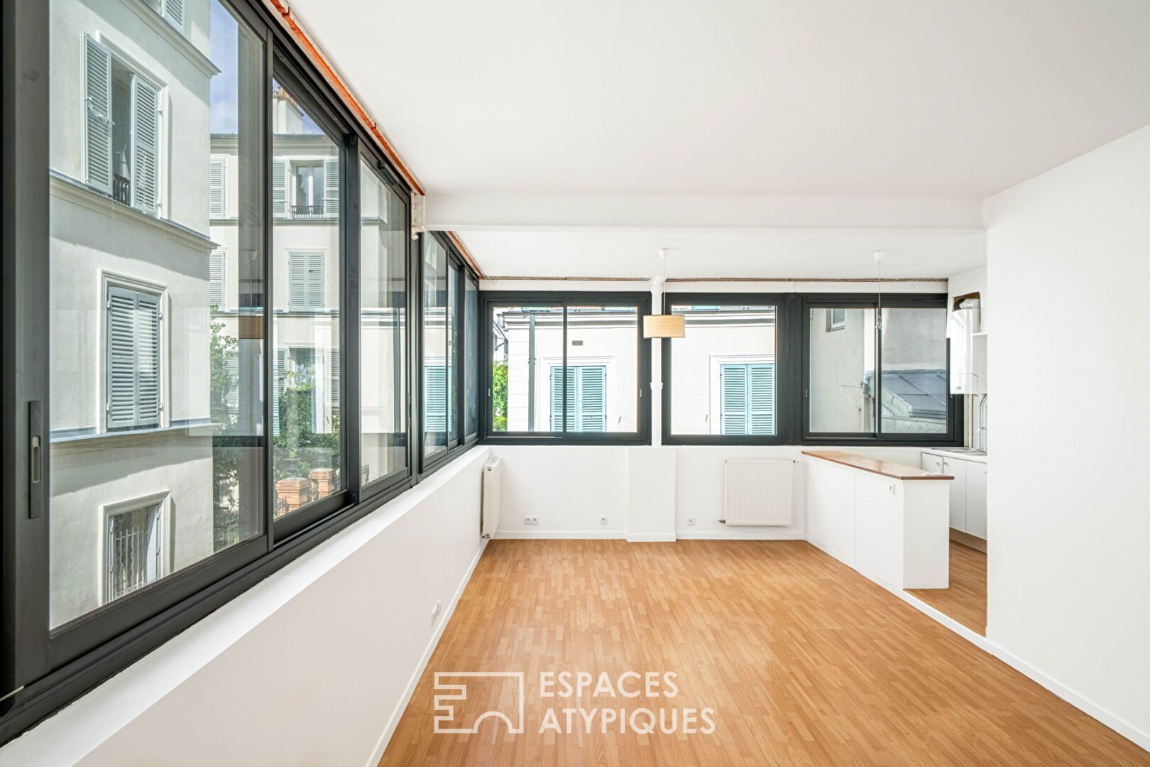 Photo Atelier contemporain à revisiter rue des Thermopyles image 2/6