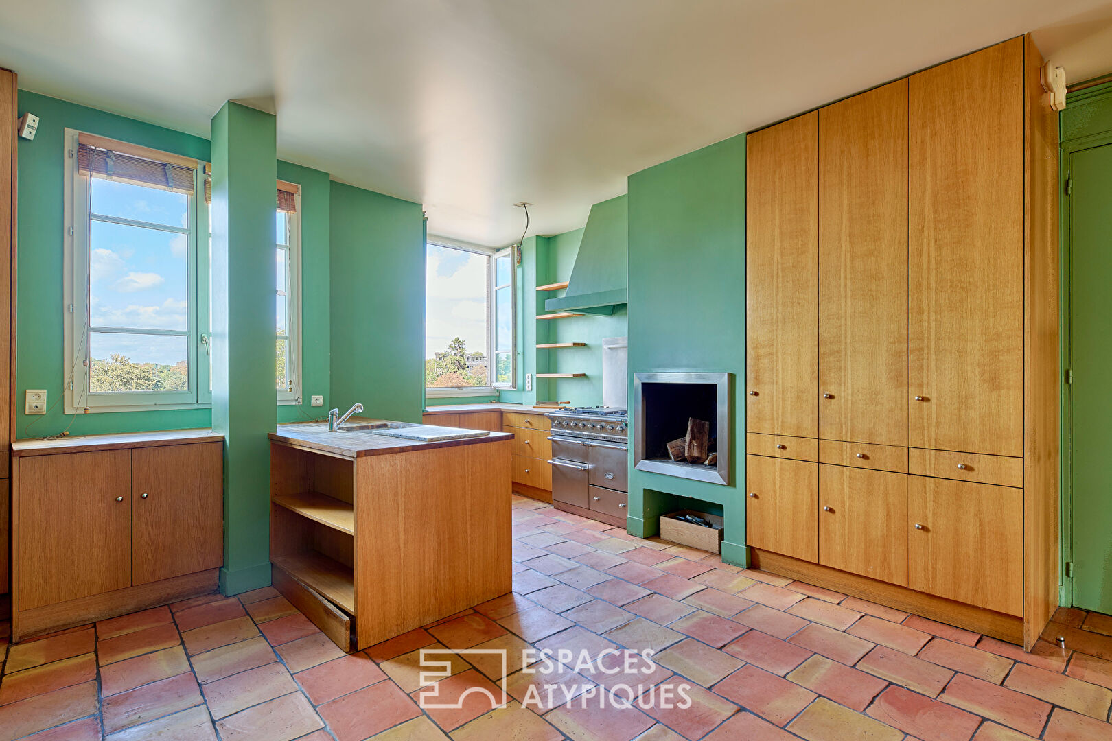 Photo Haussmannien traversant en étage élevé avec balcons et vue proche Village d'Auteuil image 6/6