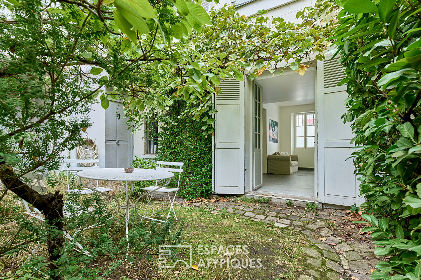 Appartement avec jardin Avenue Junot à Montmartre
