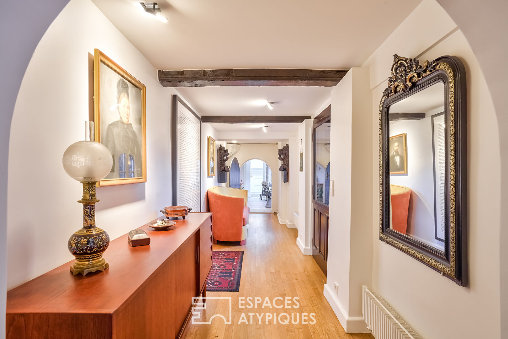 Photo Bâtisse du XIXème style longère entièrement rénovée et sa tourelle image 5/6