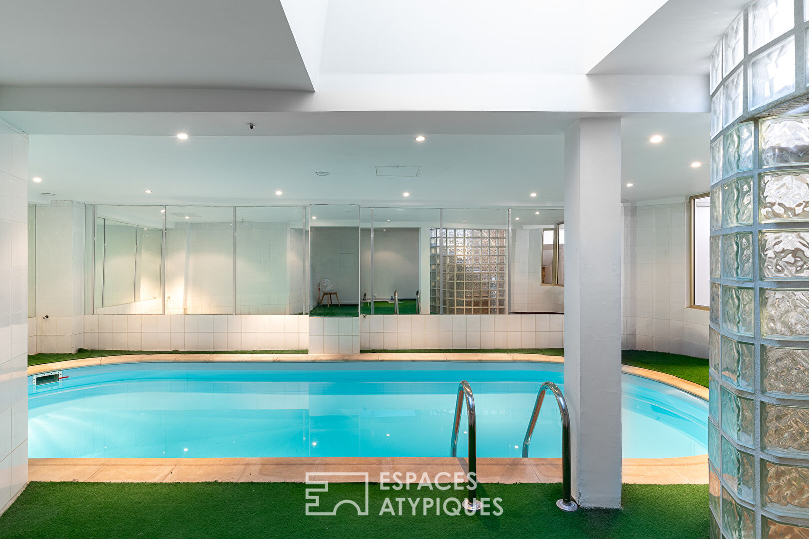 Photo Loft dans un ancien atelier photo avec terrasses et piscine image 3/6