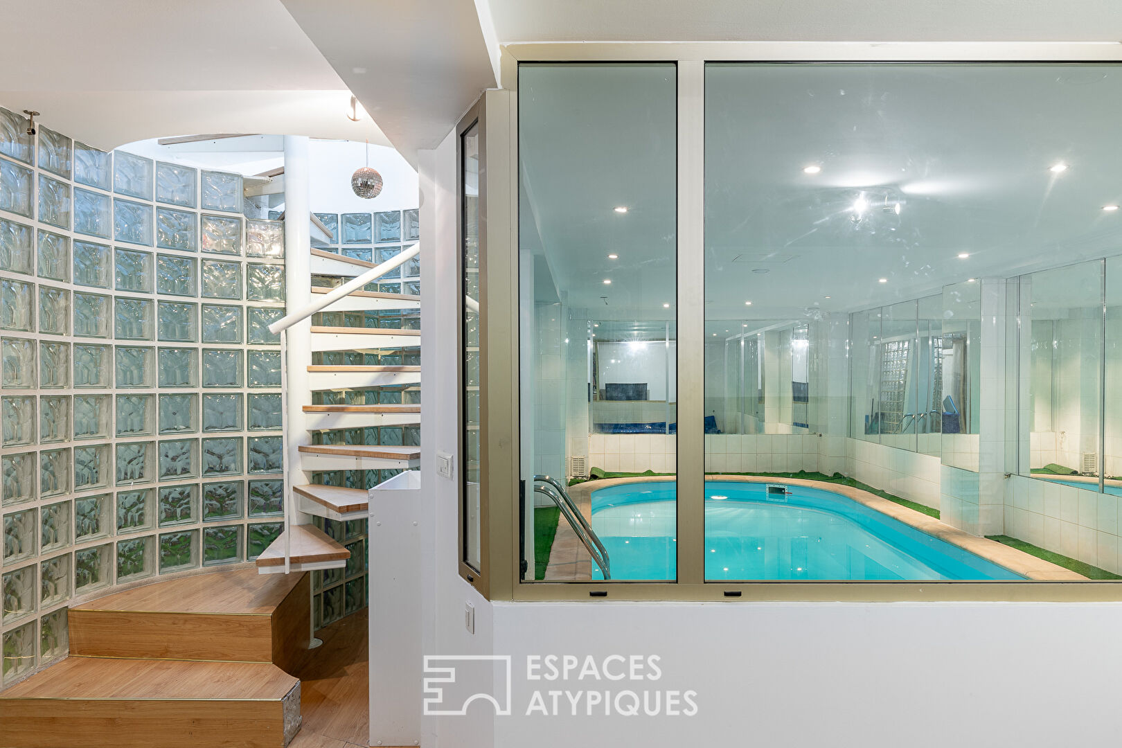 Photo Loft dans un ancien atelier photo avec terrasses et piscine image 4/6