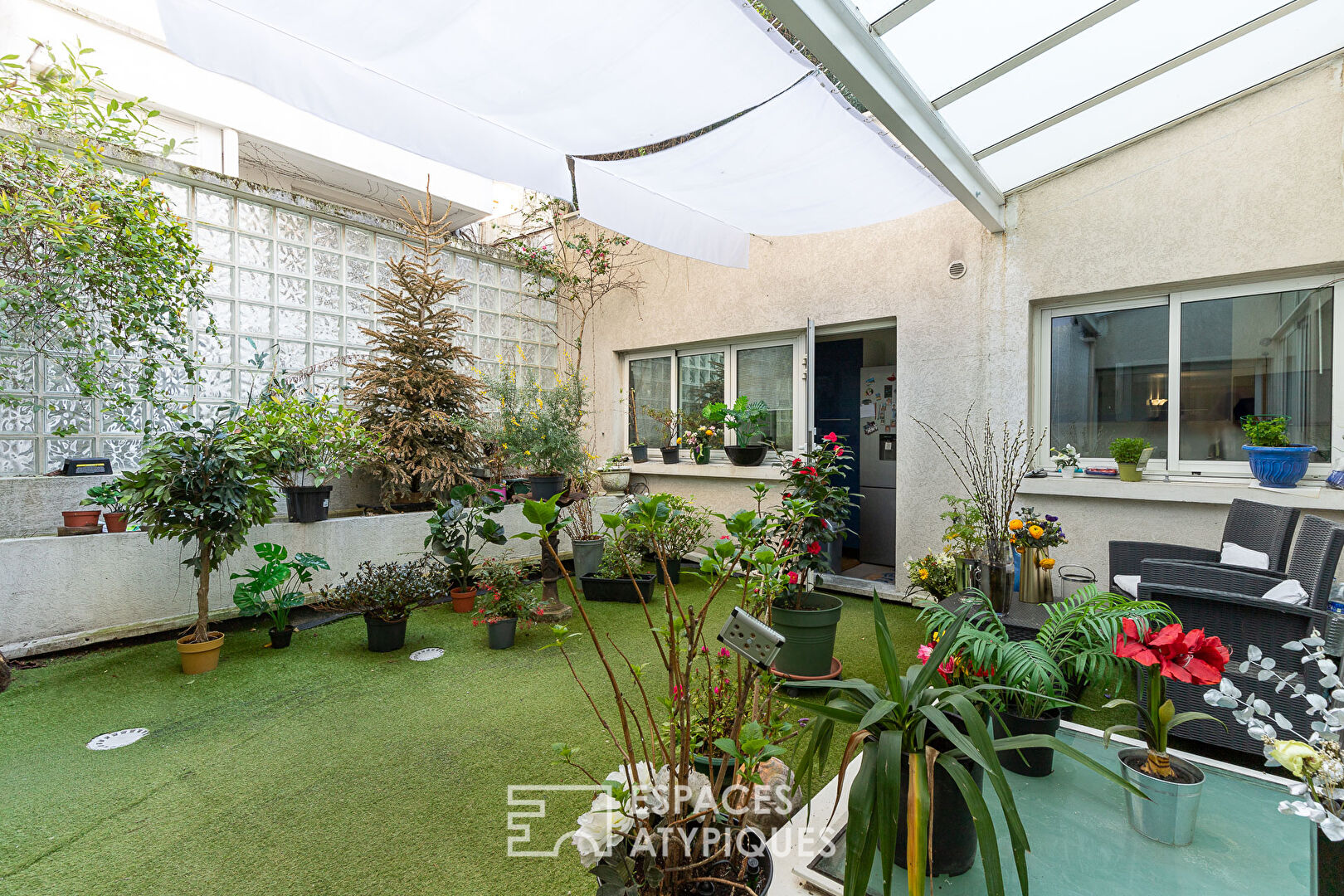 Photo Loft dans un ancien atelier photo avec terrasses et piscine image 5/6