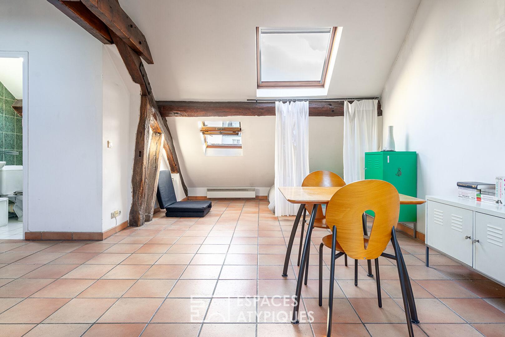 Photo Dernier étage à réinventer dans le quartier des Archives image 6/6