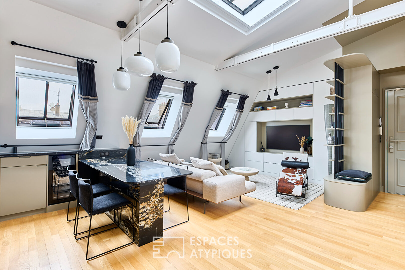 Photo Dernier étage d'exception proche Parc Monceau image 2/6