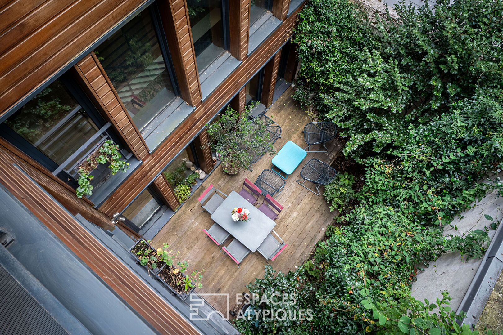Photo Maison contemporaine avec terrasse arborée image 2/6