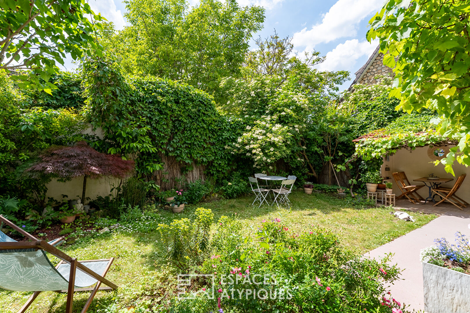 Photo Belle rénovation de maison avec jardin intime proche gare SNCF/RER A de Houilles image 2/6