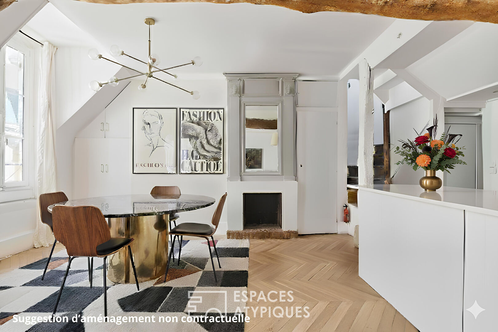 Duplex chargé d'histoire proche de la Place des Vosges