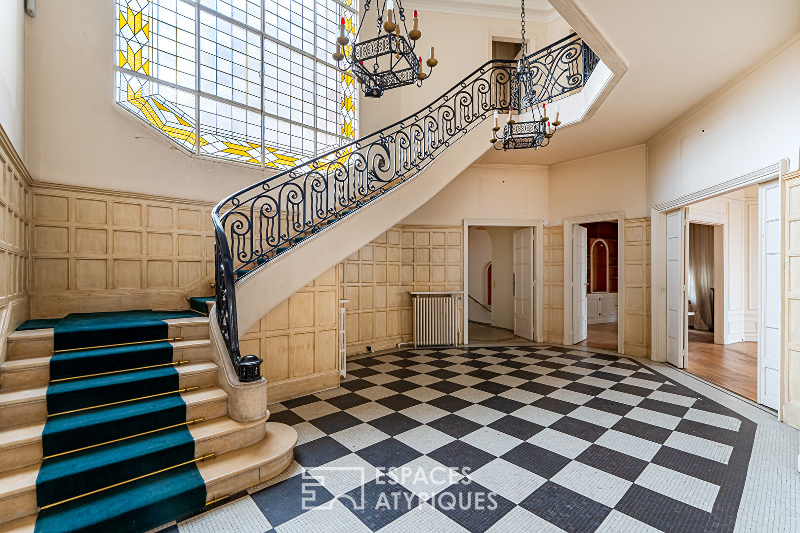 Agence immobilière de ESPACES ATYPIQUES Hauts de Seine