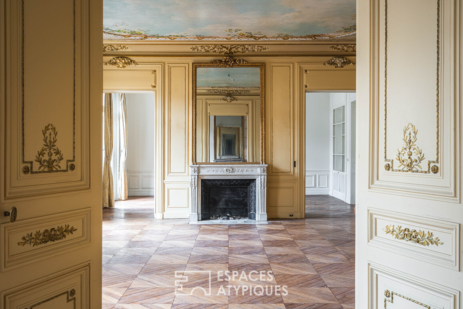 Agence immobilière de ESPACES ATYPIQUES PARIS - ESPACES ATYPIQUES PARIS OUEST