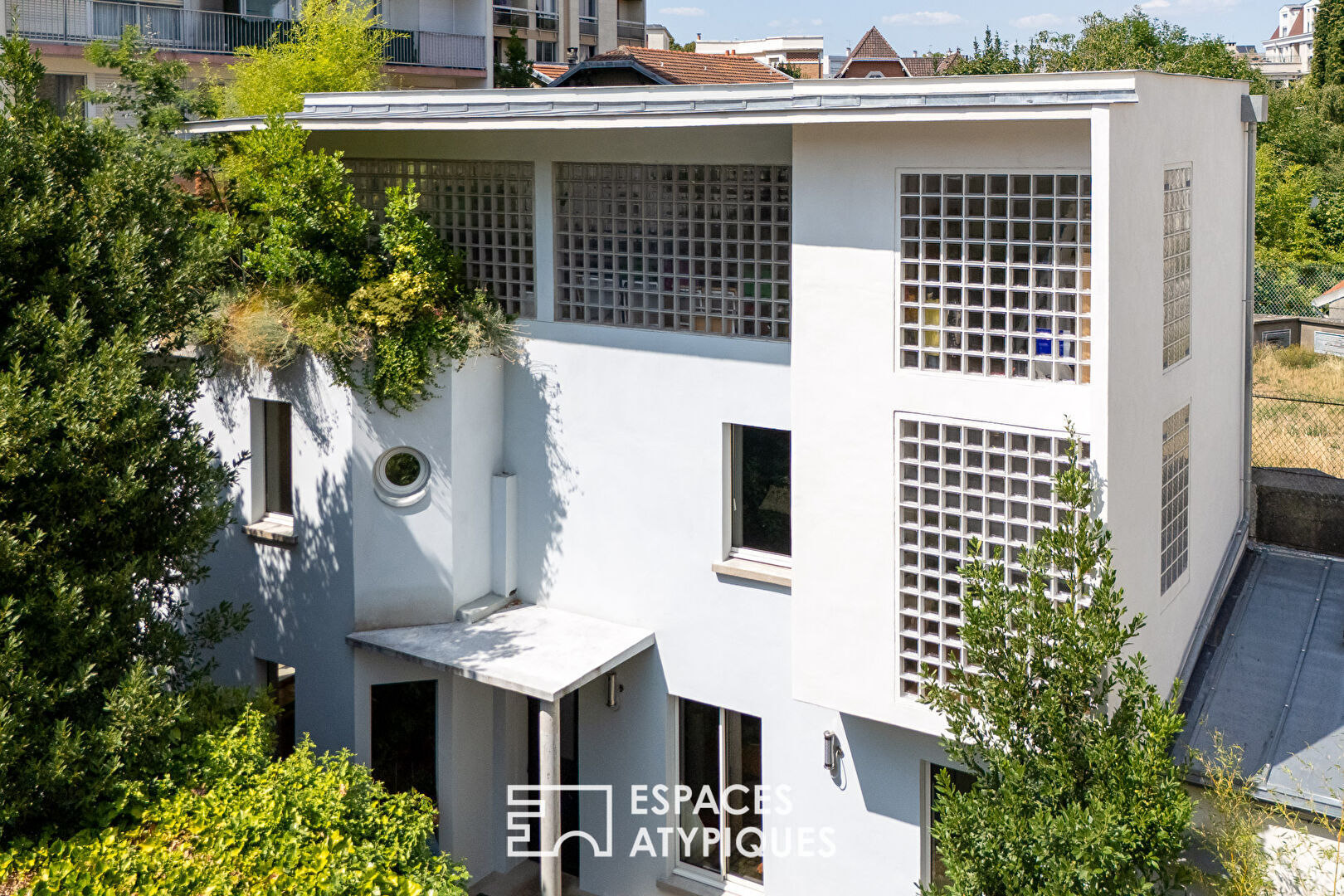 Maison d'inspiration Mallet Stevens à deux pas de la gare de Clamart