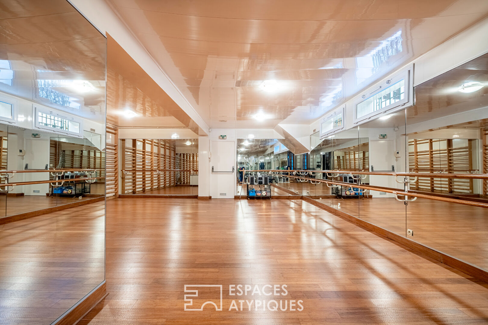 Agence immobilière de ESPACES ATYPIQUES VAL DE MARNE