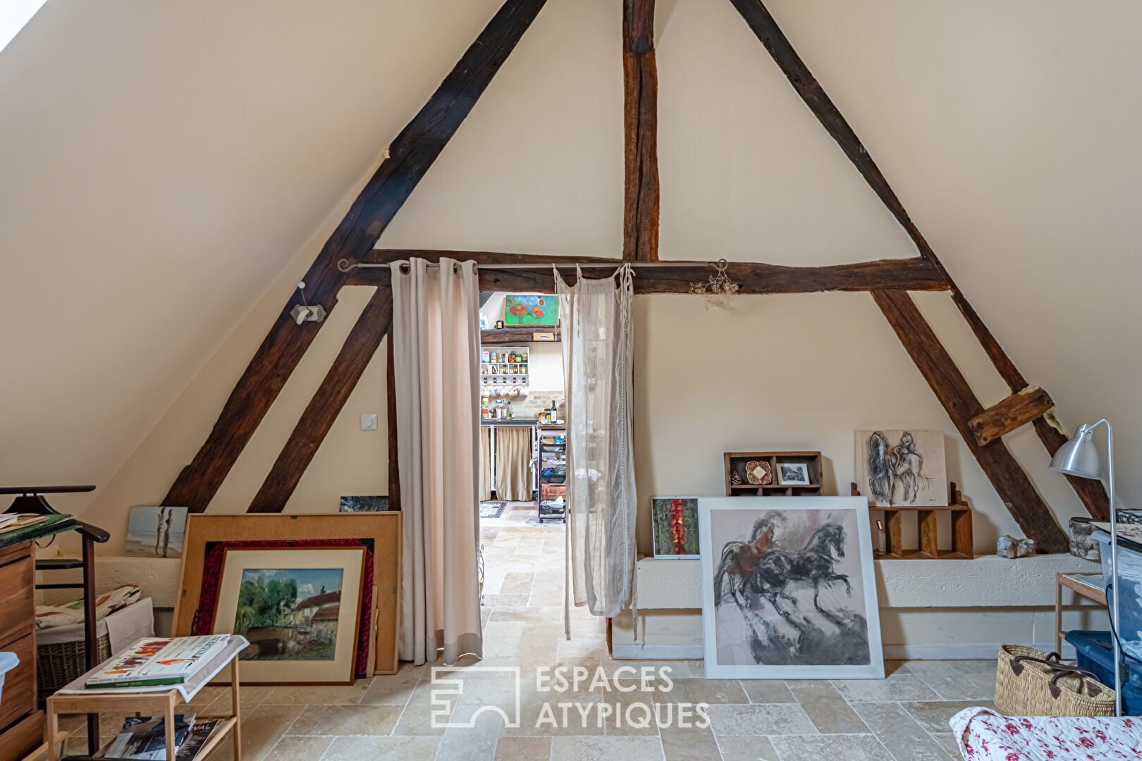 Agence immobilière de Espaces Atypiques Yvelines - ESPACES ATYPIQUES YVELINES