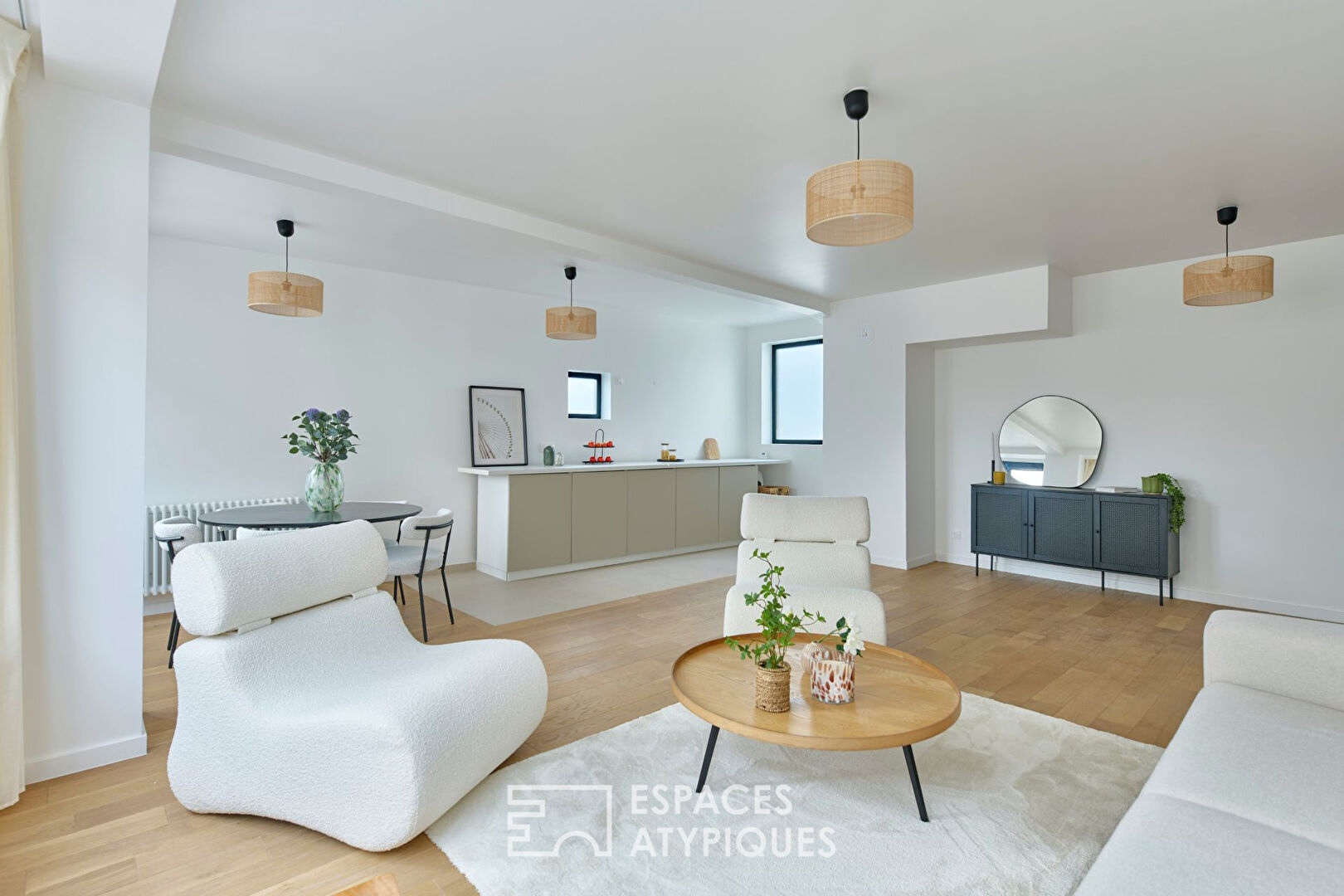 Agence immobilière de ESPACES ATYPIQUES PARIS