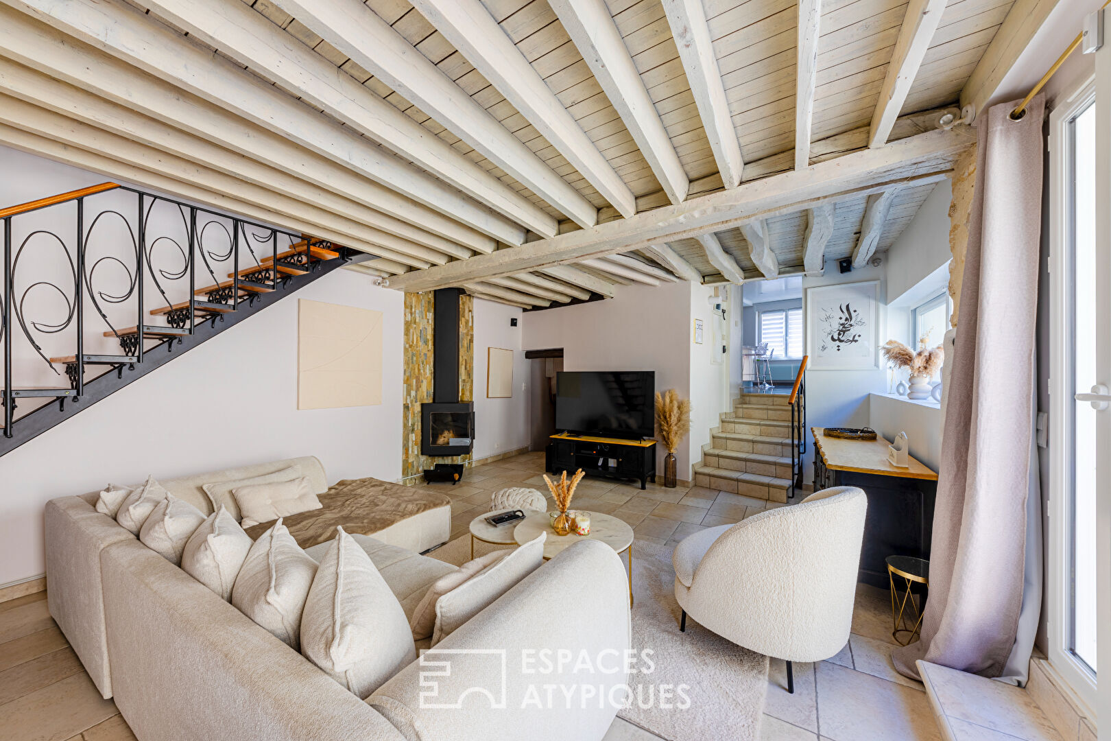 Agence immobilière de Espaces Atypiques Yvelines - ESPACES ATYPIQUES YVELINES