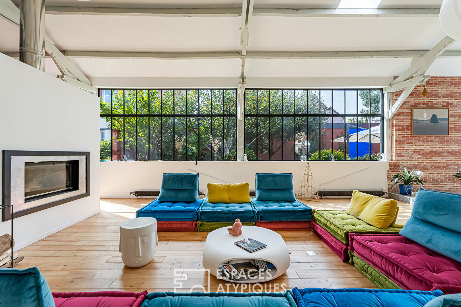 Agence immobilière de ESPACES ATYPIQUES Hauts de Seine