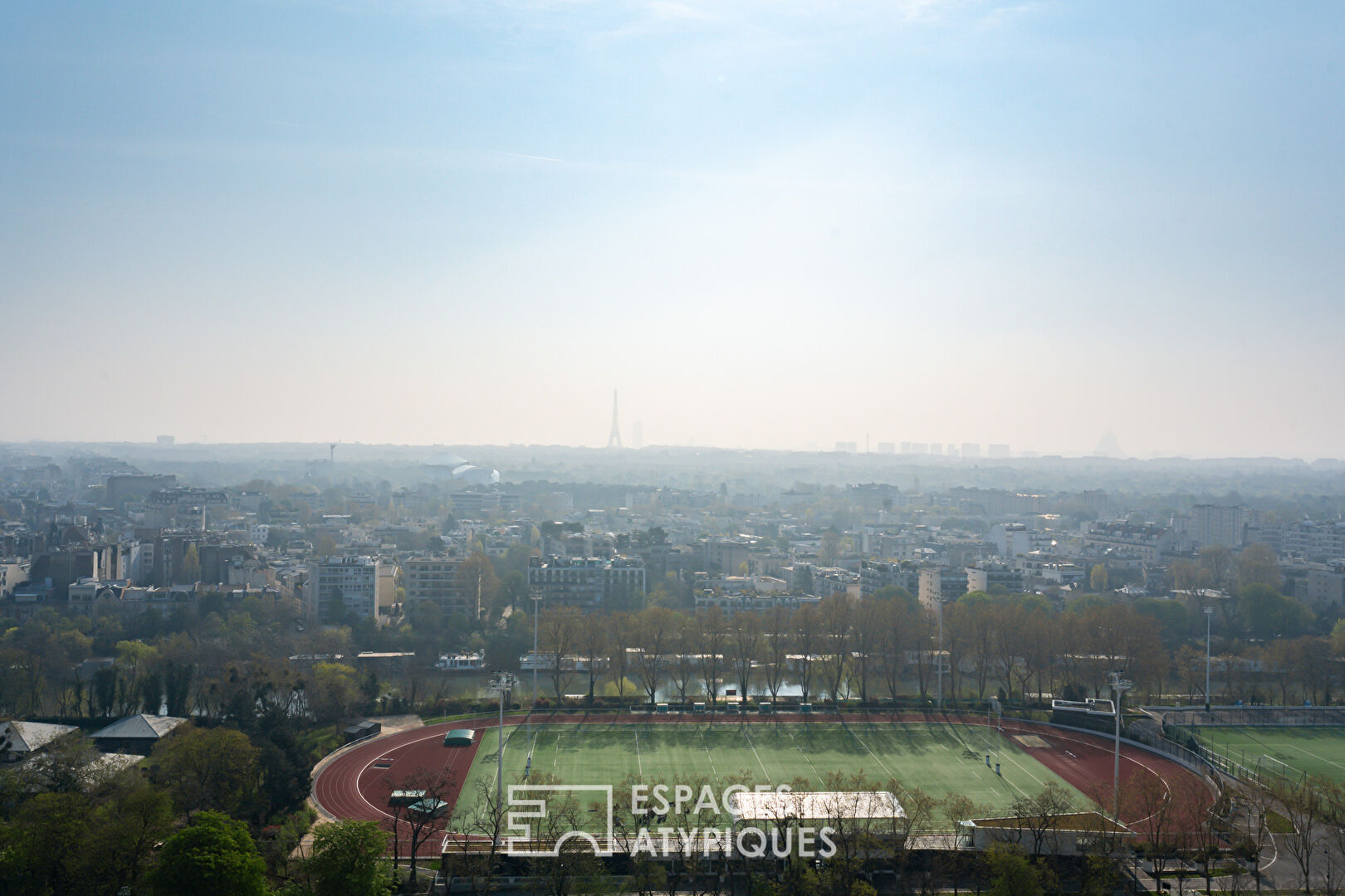 Agence immobilière de ESPACES ATYPIQUES Hauts de Seine