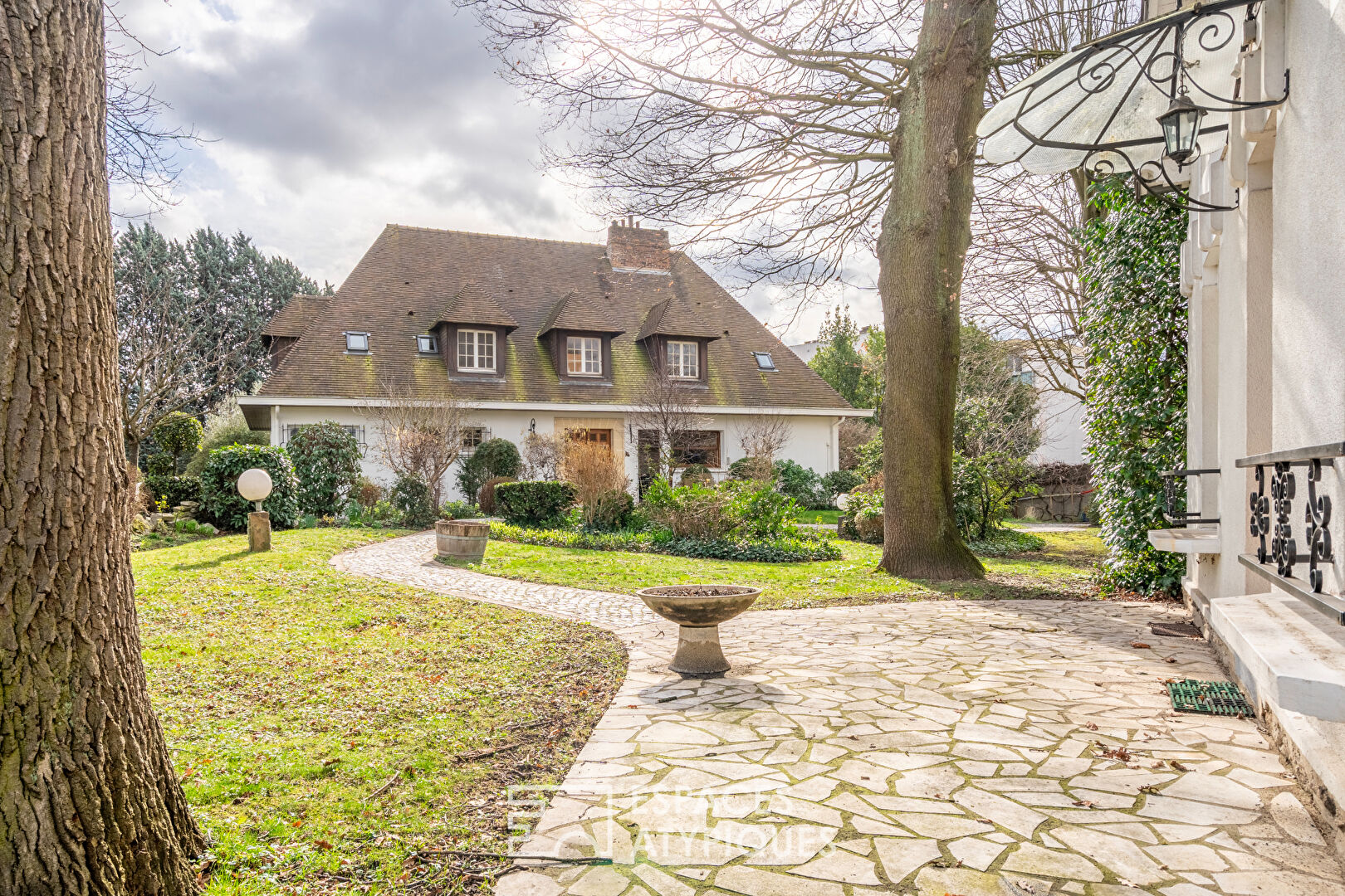 Agence immobilière de ESPACES ATYPIQUES SEINE SAINT DENIS