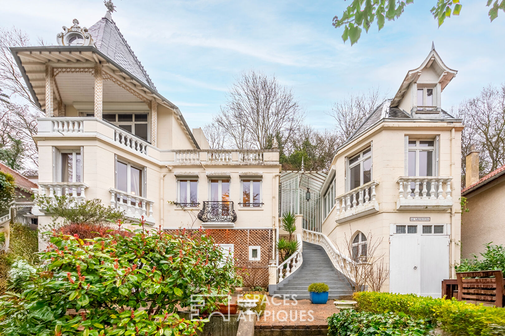 Agence immobilière de ESPACES ATYPIQUES VAL DE MARNE