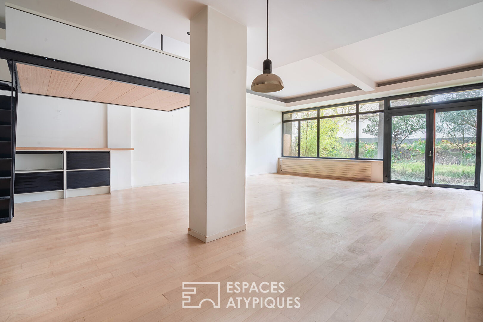 Agence immobilière de ESPACES ATYPIQUES SEINE SAINT DENIS