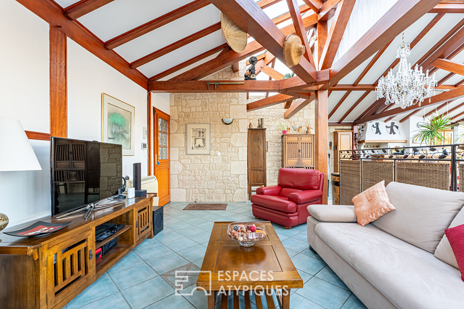 Agence immobilière de Espaces Atypiques Yvelines - ESPACES ATYPIQUES YVELINES