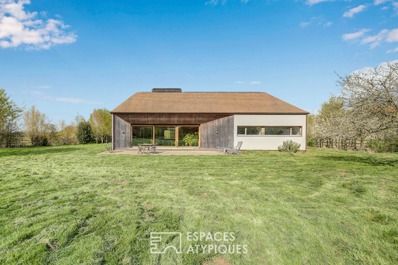 Agence immobilière de Espaces Atypiques Yvelines - ESPACES ATYPIQUES YVELINES
