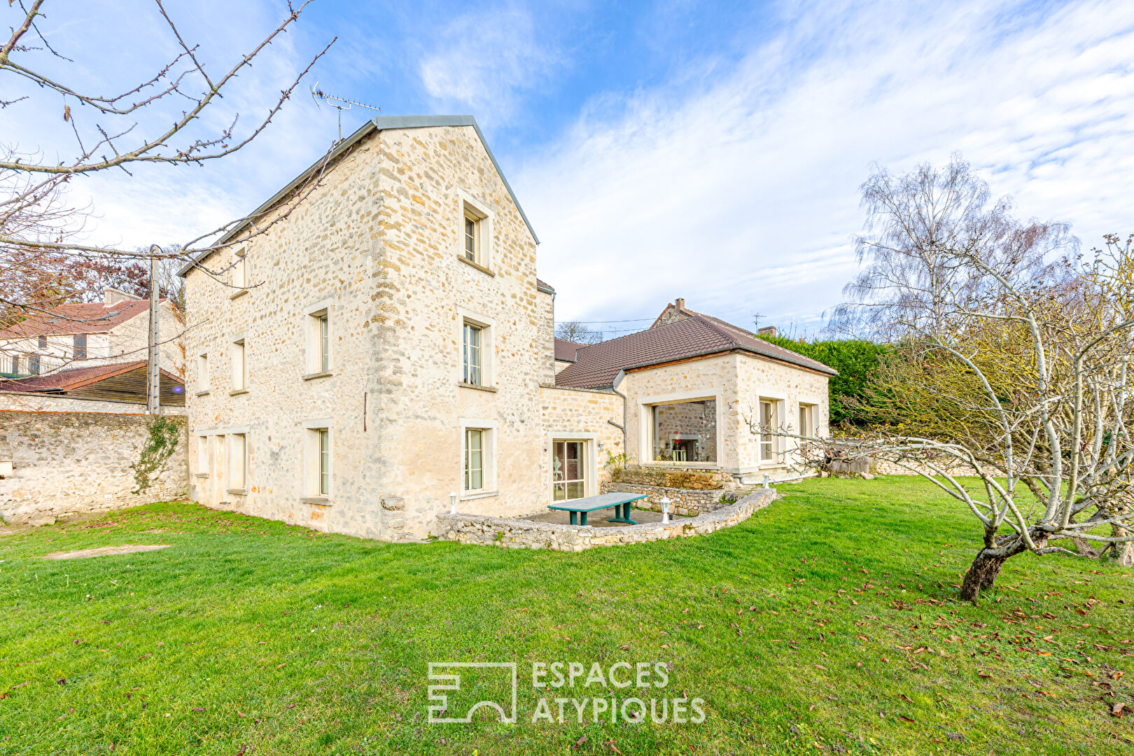 Agence immobilière de Espaces Atypiques Yvelines - ESPACES ATYPIQUES YVELINES