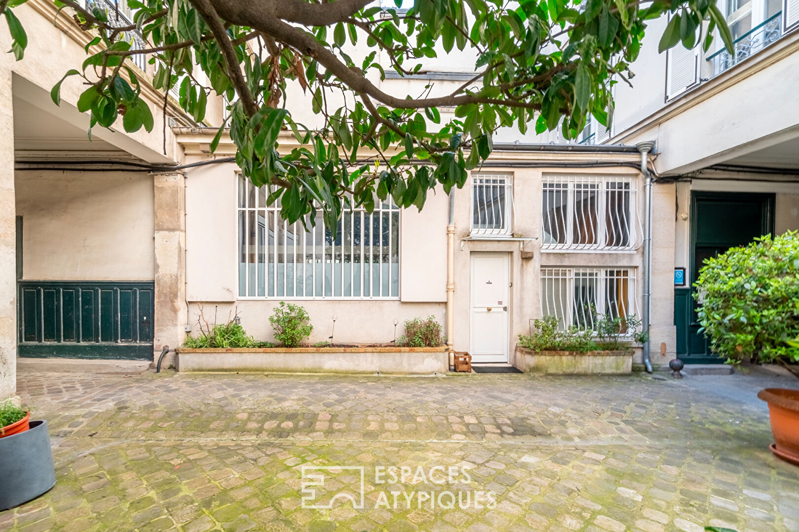 Agence immobilière de ESPACES ATYPIQUES Paris - Est